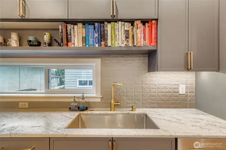 High end cabinetry, countertops and backsplash