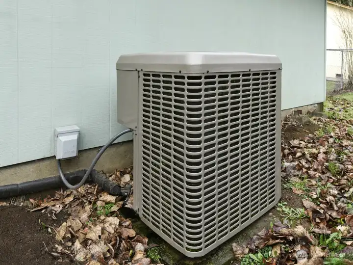 Nice heat pump, stay warm or cool!