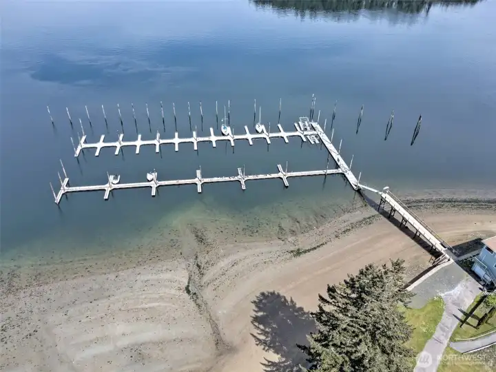 Big dock and private moorage