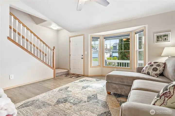 Light & bright living room