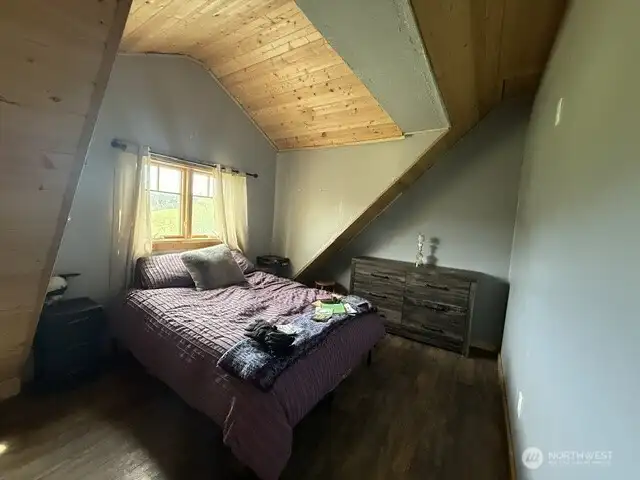 Upstairs Bedroom