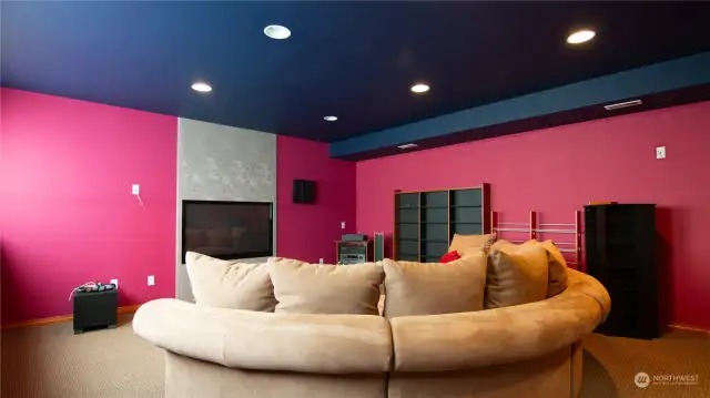 Enjoy TV or Karaoke in this Media Room, you may install a big  projector for movies, all surround sound built in speakers stay with property