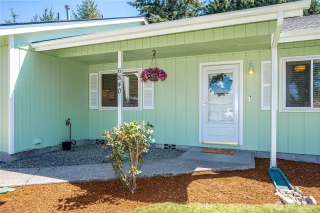 Cute, clean and so inviting!