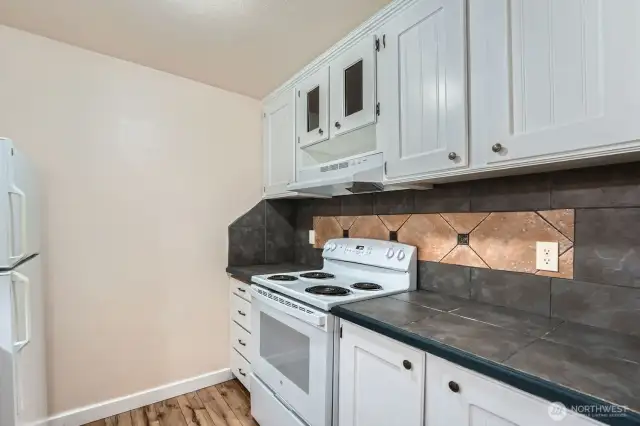 Kitchen + Appliances