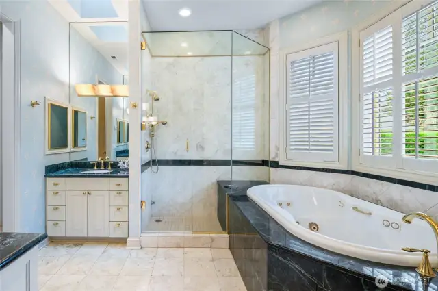luxuirous bath!