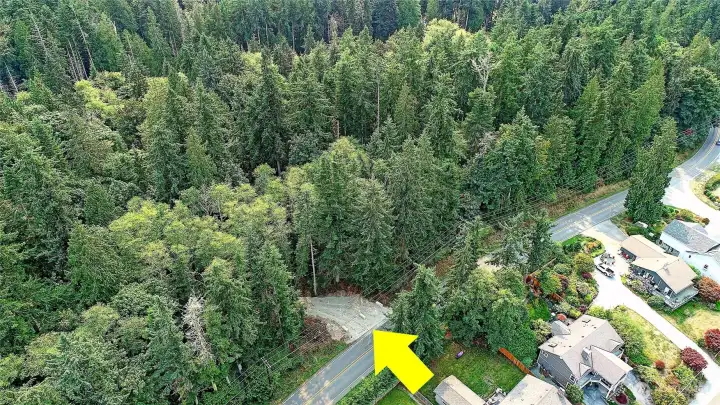 Aerial photo of approx. three lots and access
