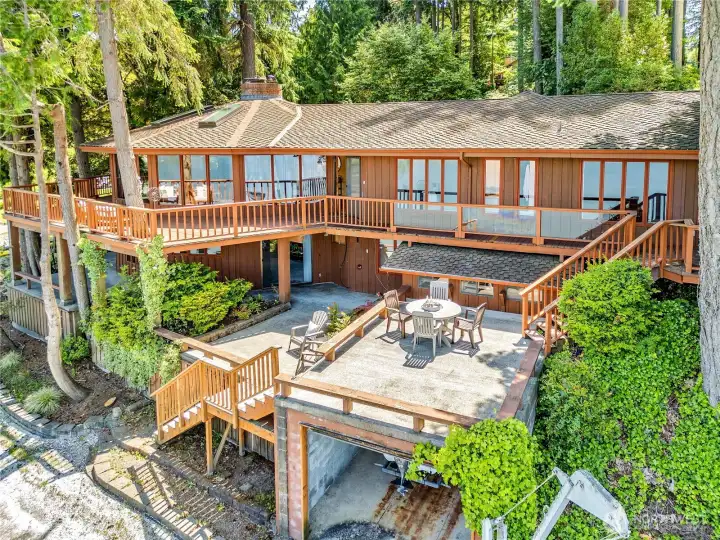 Multiple decks facing water