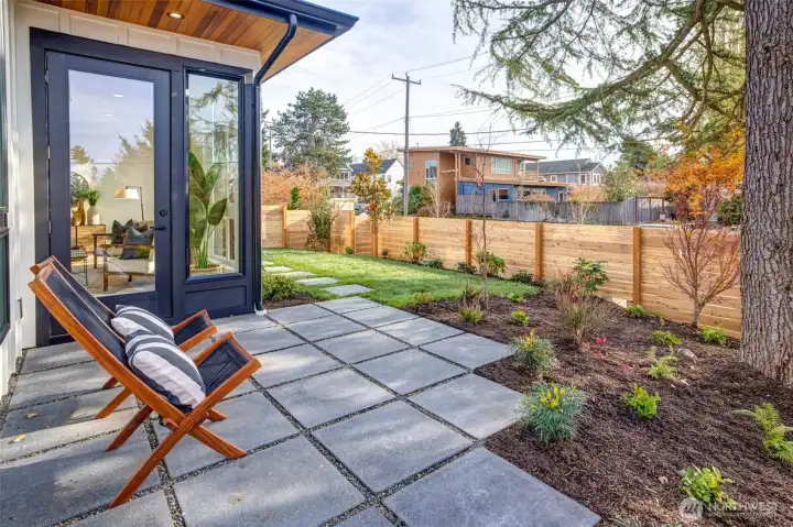 Outdoor patio space off living room.