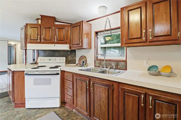 Kitchen looking back at the living room.