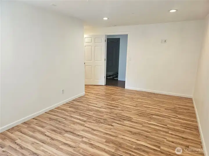 Bonus room with alcove to the left Bonus room with alcove to the left