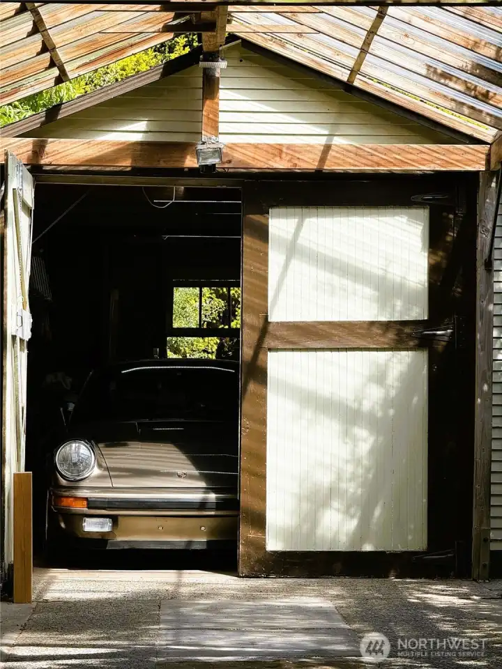 Driveway and garage access off 27th
