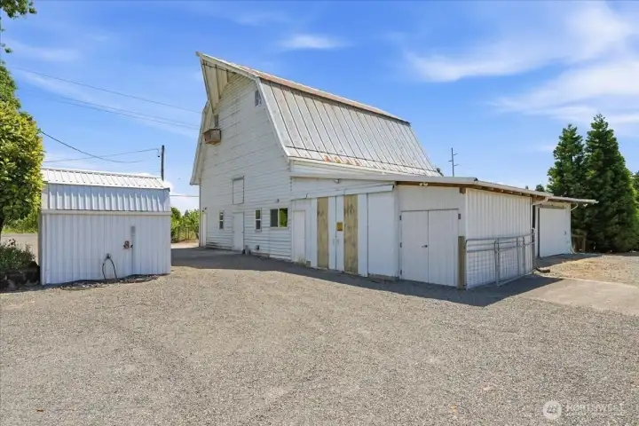 Barn