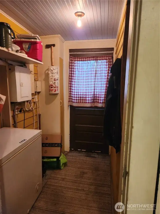 mud room back entry