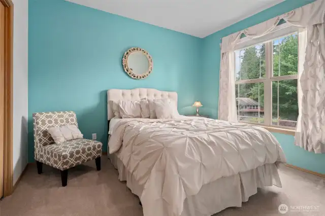 Second bedroom.
