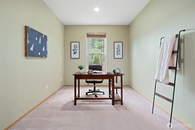 Study/bonus room.