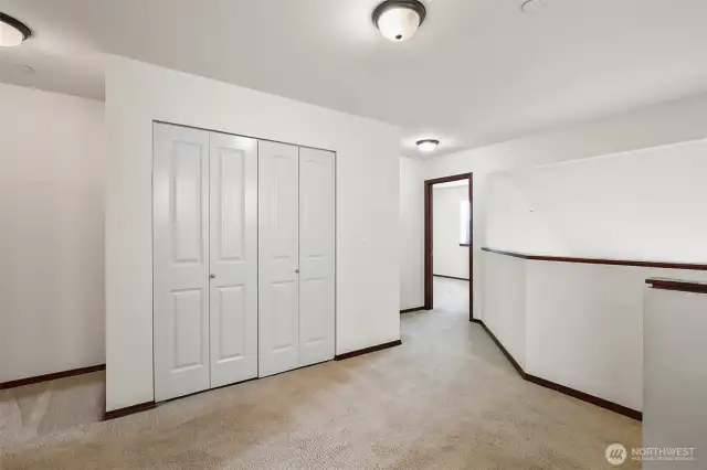 Little Desk Space - TV Area