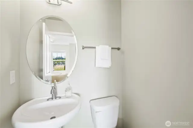 Lower floor powderbath.