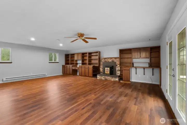 Den with French Doors to backyard!