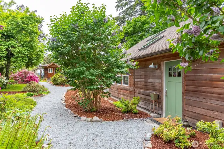 Side entrance to the guest house.