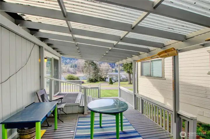 Spacious deck for entertaining or relaxing