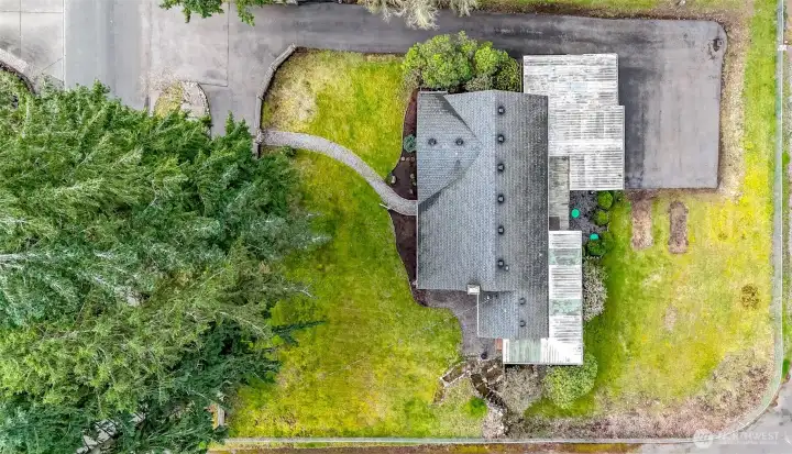 Rare opportunity to live in an established neighborhood in the heart of Puyallup!