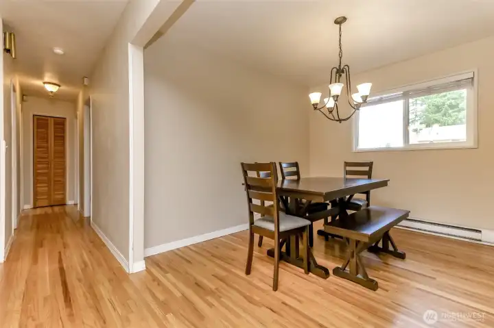Nice arched entrance into dining room.