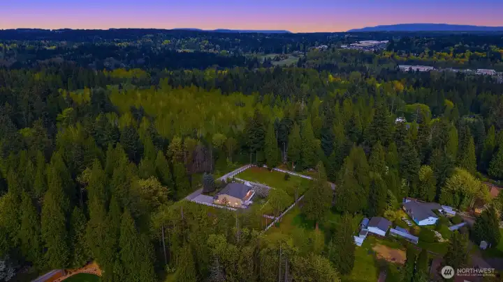 Conveniently located to Woodinville and Bothell