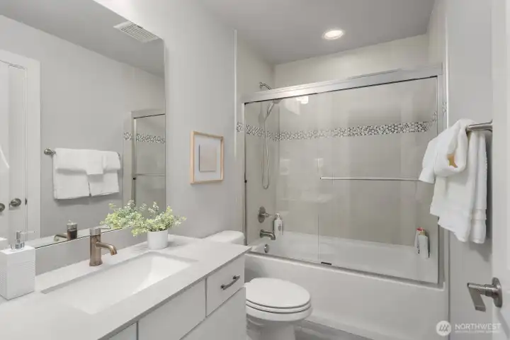 2nd Primary Bath