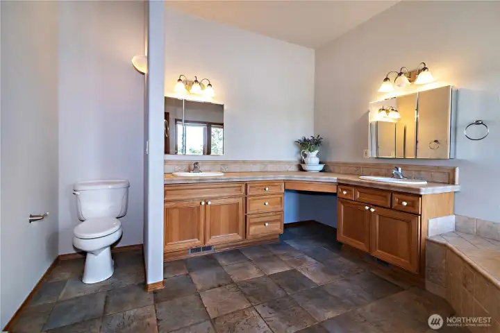 Primary bath
