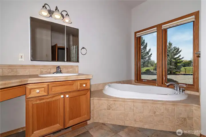 Primary bath