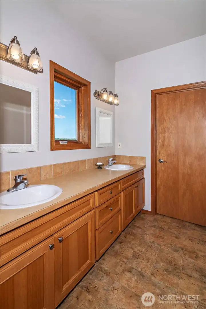 Bath off bedroom
