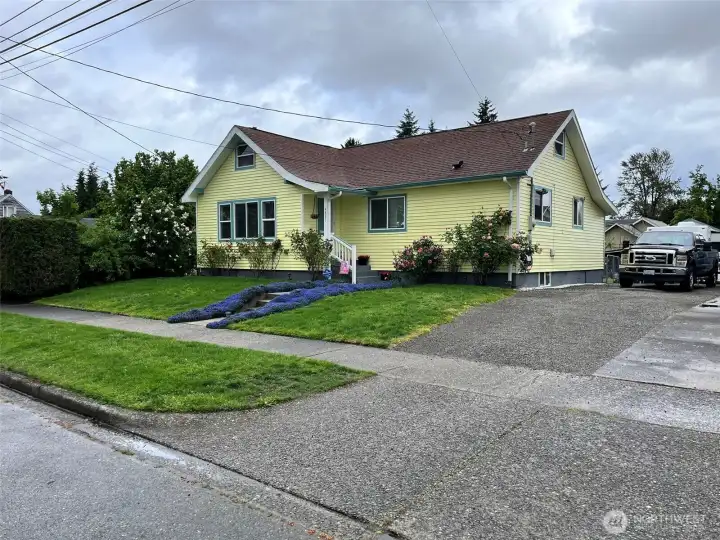 Curb appeal 100