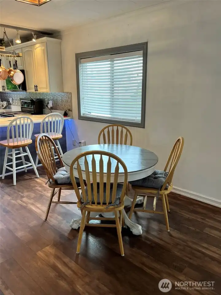 Dining area with dining peninsula