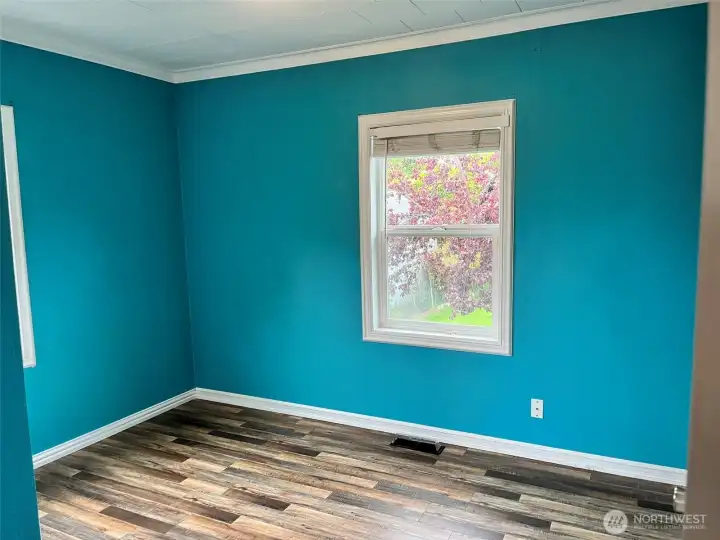 2nd bedroom