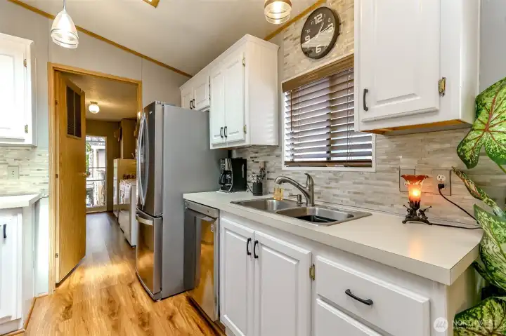 Kitchen to utility room