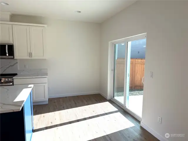 dining area/eating area in kitchen