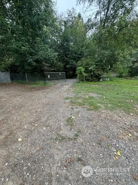 Rental #1 back drive way    (This is the 2nd enter and exit driveway)