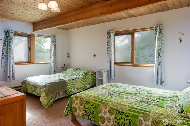 Main level bonus room