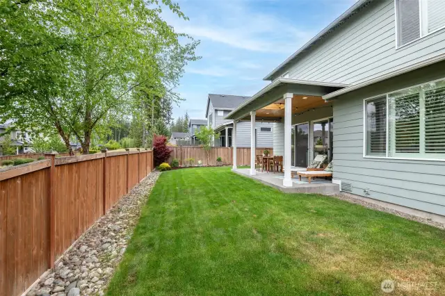 Large side yard