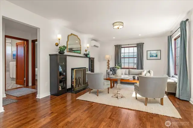 Gorgeous, refinished premium hardwood flooring throughout, creates a warm ambiance