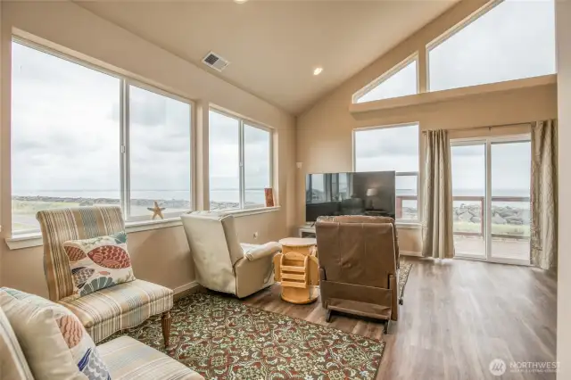 Imagine waking up every morning and walking out of your bedroom to this view!
