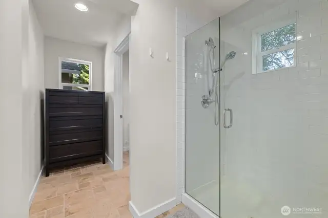 seemless glass shower door