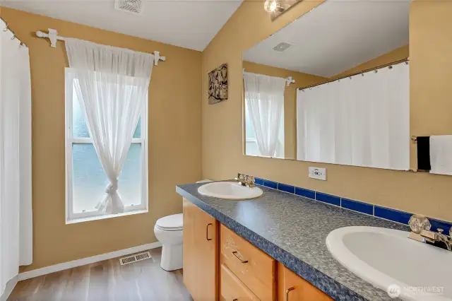 Guest full bath