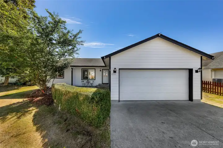 Welcome Home to 4755 Moonglow