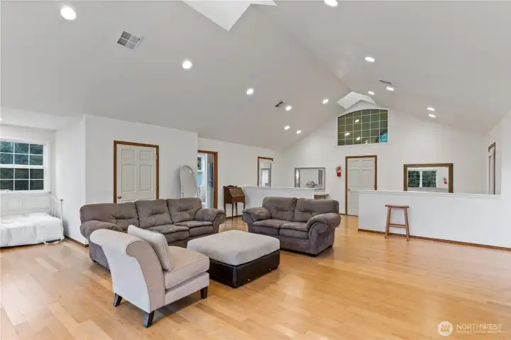 Used as bride & bridal party prep room