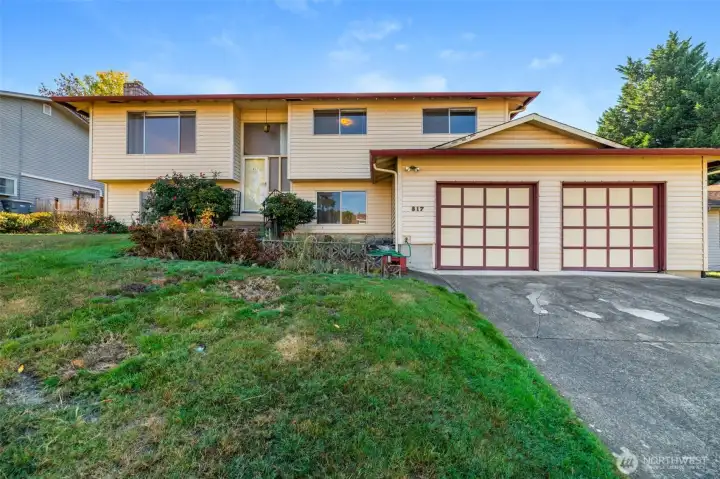 This home has the space you have been seeking!