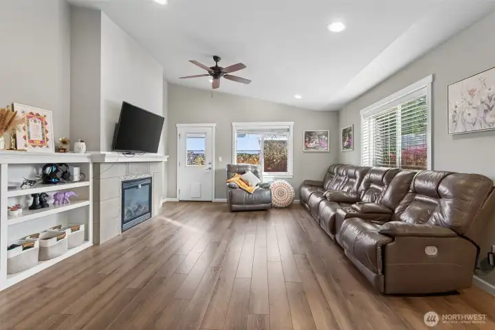Lots of Space in the Living Room - Gas Fireplace