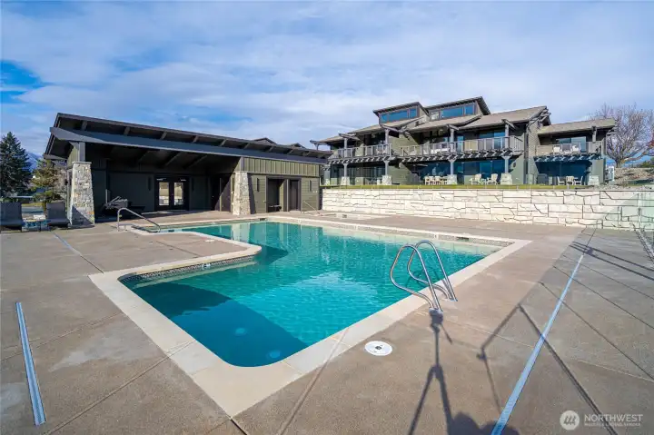 Yacinde pool and Yacinde Building F overlooking the pool