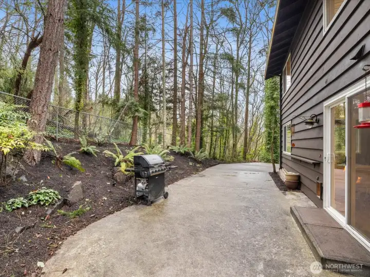 A generous 0.3 approx -acre secluded lot, creating a private retreat surrounded by mature landscaping. Neighbors can't see you or hear you. Partially fenced.