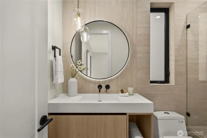 Main Level Master Bath